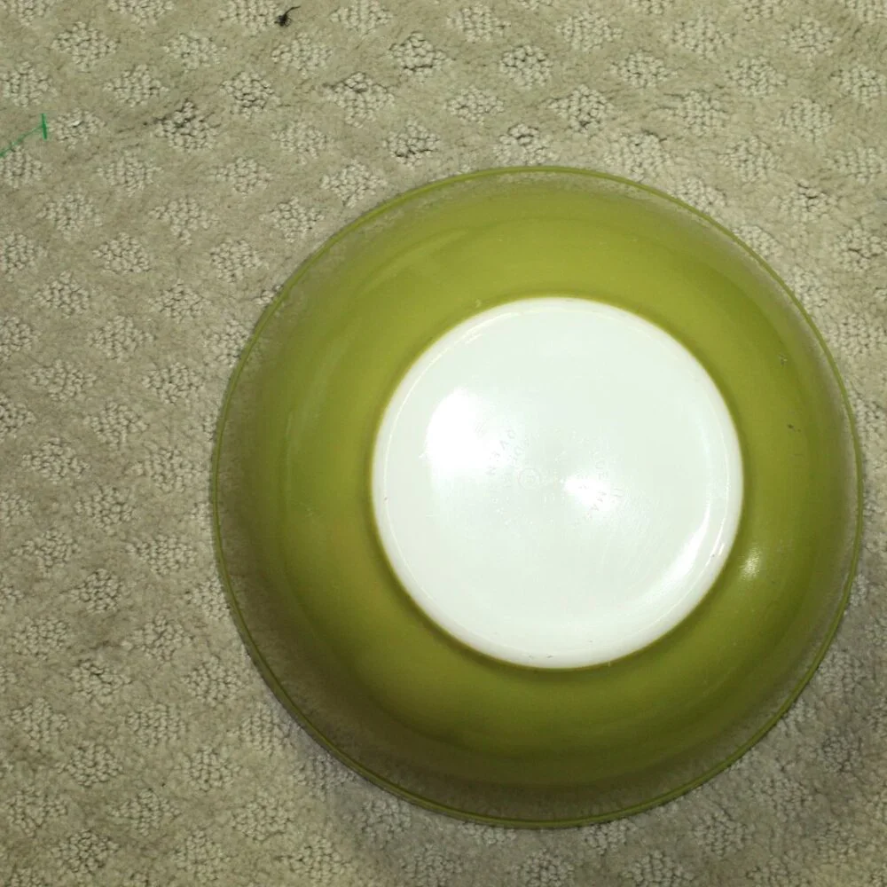 Complete Set Vintage Pyrex Avocado Green Mixing Bowls 401 - 404